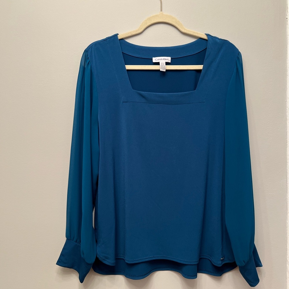 Calvin Klein Relaxed Teal long sheer sleeve blouse